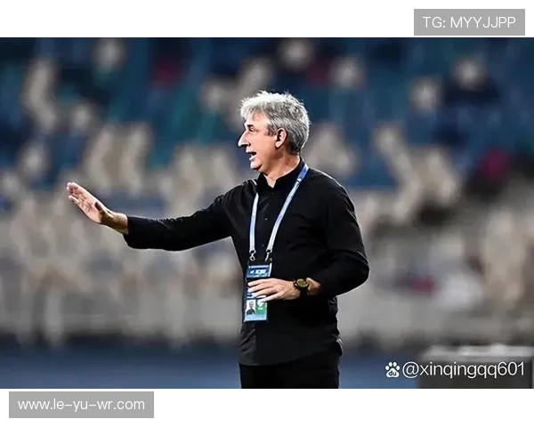 退役球星正式加入教练组,助力球队新赛季冲击目标 退役球星正式加入教练组,助力球队新赛季冲击目标